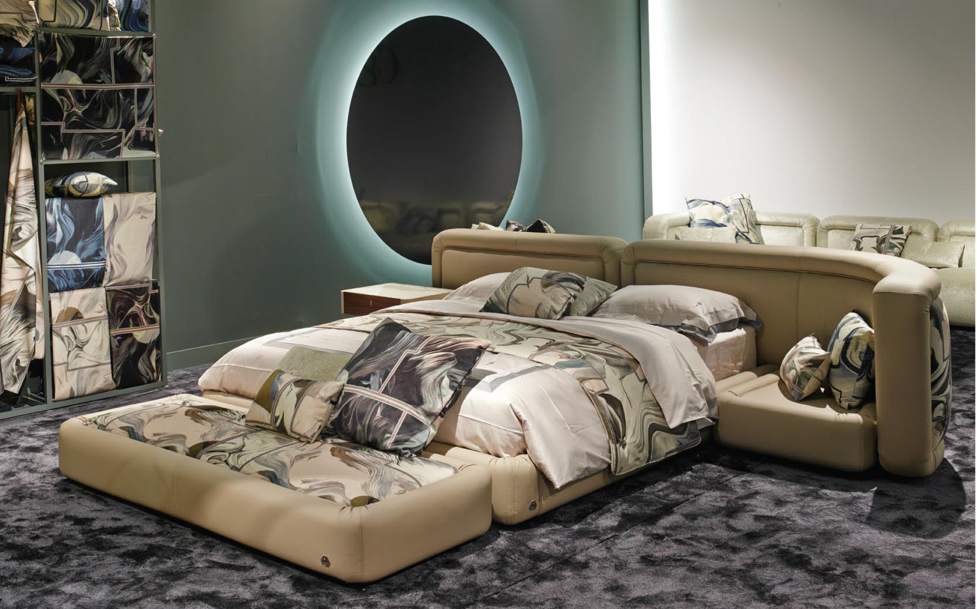 Modern bed with decorative bedding | Cesare Paciotti Home | 101DOMUS Upholstered double bed with patterned bedding by Cesare Paciotti Home
