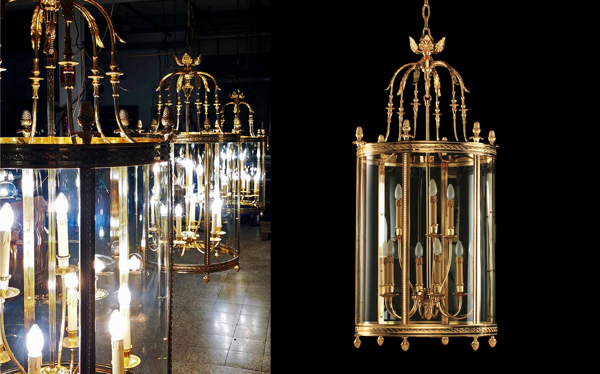G. Moscatelli Classic Lantern Chandelier | 101domus Classic lantern chandelier by G. Moscatelli in gilded brass with glass panels, elegant Italian luxury pendant lighting for classic interiors and hallways.