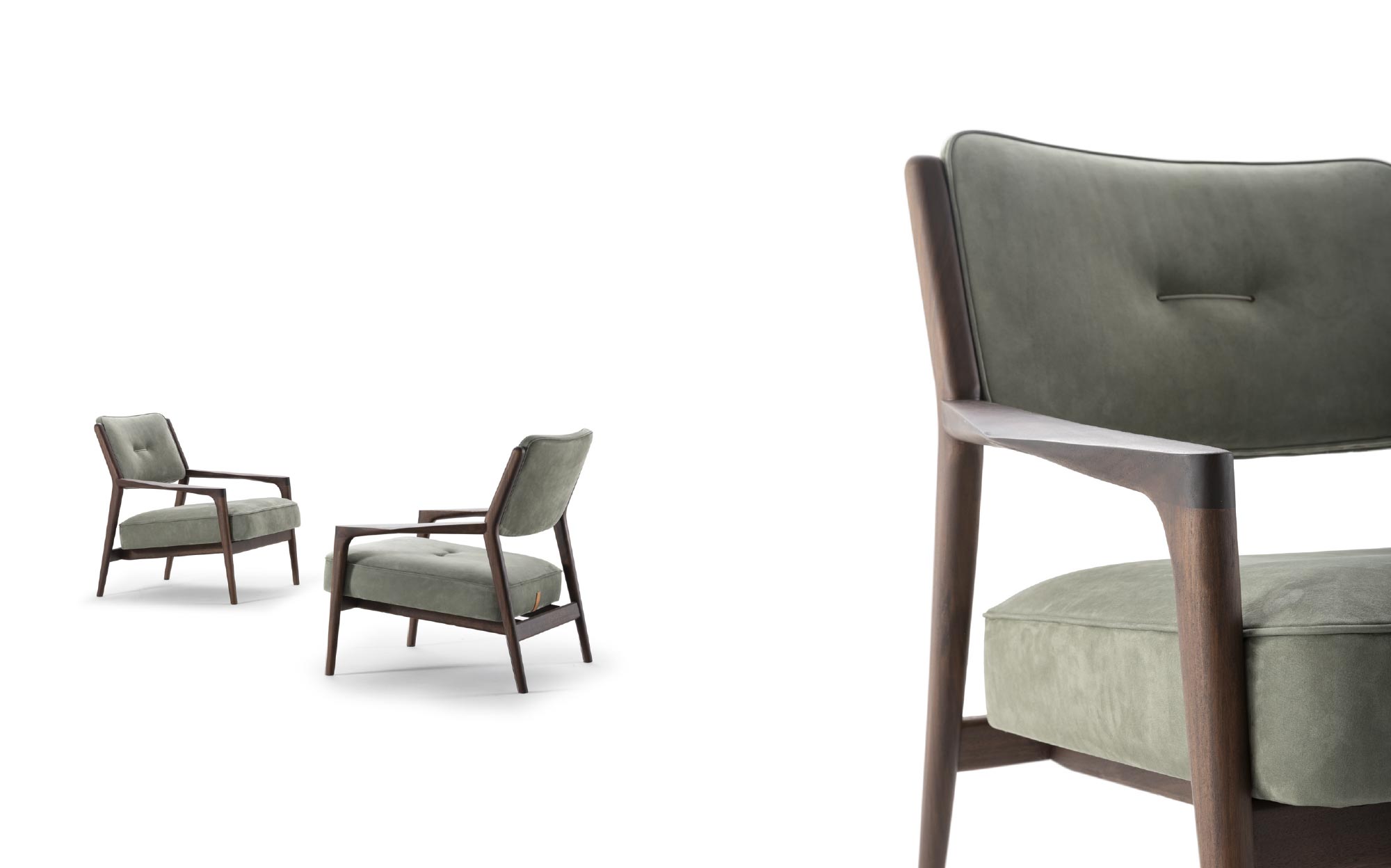 Пара кресел с массивной деревянной основой и зелёной велюровой обивкой – коллекция Ulivi 2023 | 101DOMUS