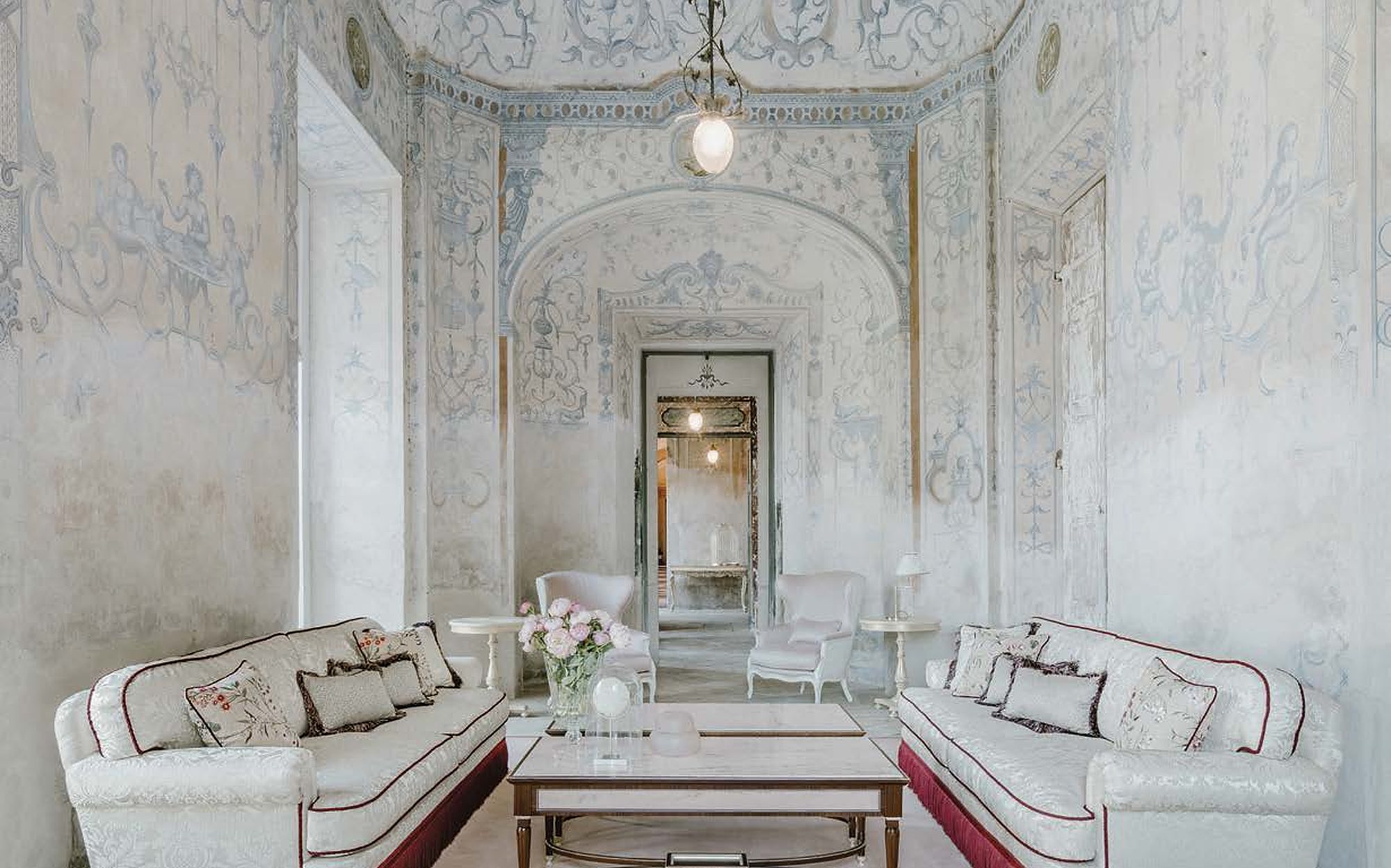 Bellotti Ezio Cromie frescoed living room with corner sofas and central table Bellotti Ezio Cromie frescoed living room with corner sofas and central table – classic Italian luxury furniture