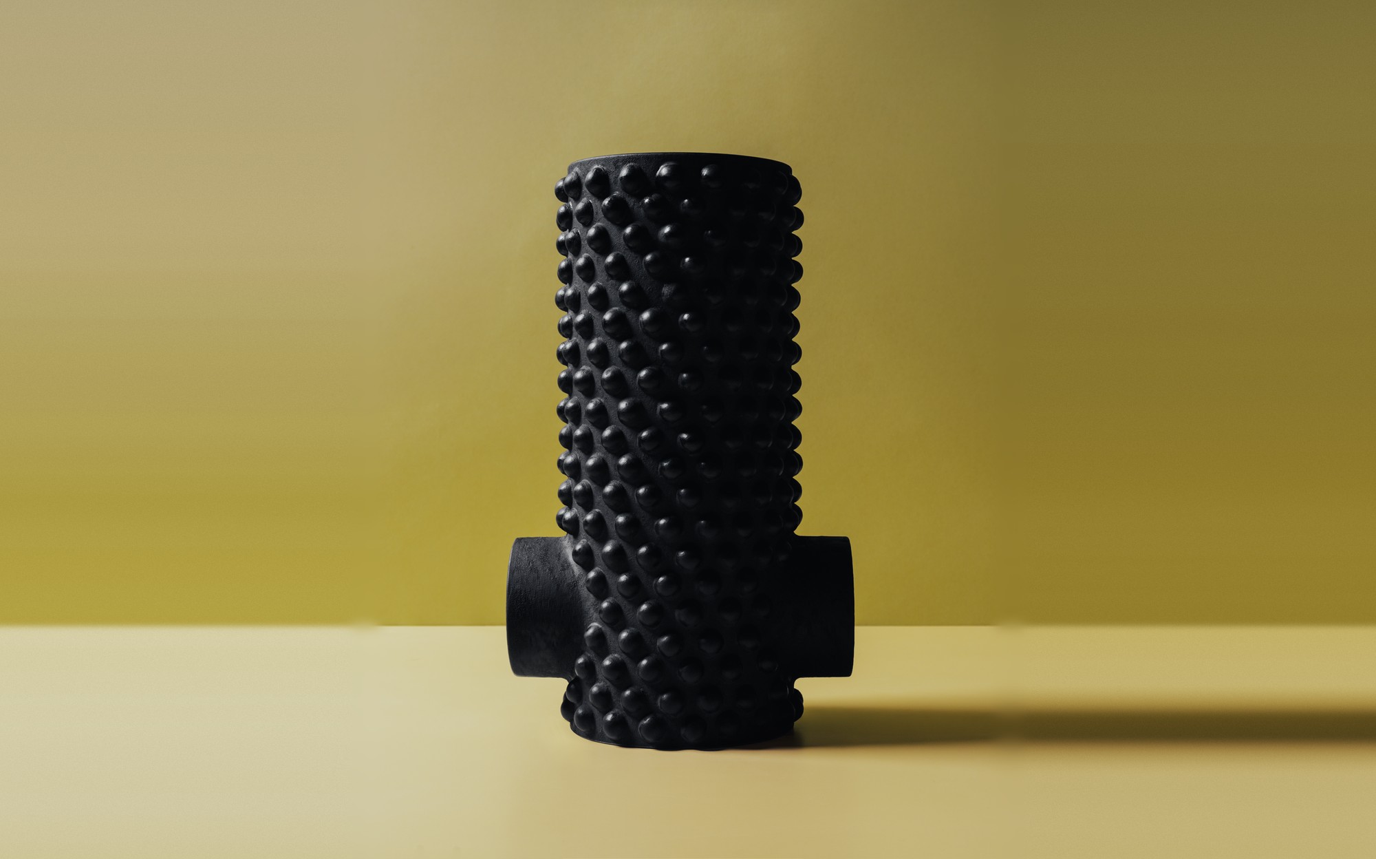 Bitossi Ceramiche New Collection 2026 Kasu vase with engraved relief Bitossi Ceramiche New Collection 2026 Kasu vase with engraved relief – Italian design ceramics