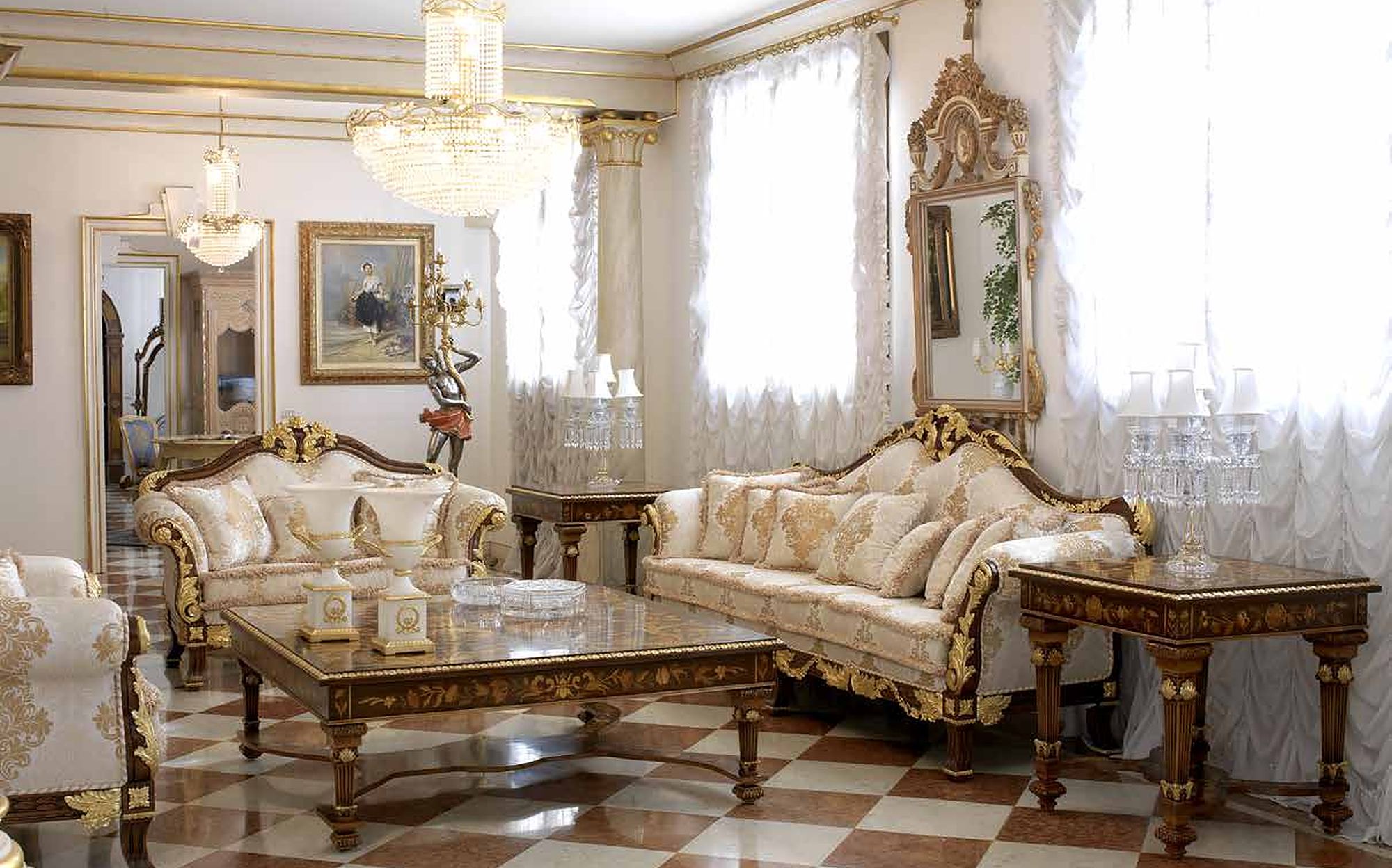 Francesco Molon Classic диваны с сусальным золотом и инкрустированным журнальным столиком Francesco Molon Classic диваны с сусальным золотом и инкрустированным журнальным столиком – итальянская классическая мебель люкс