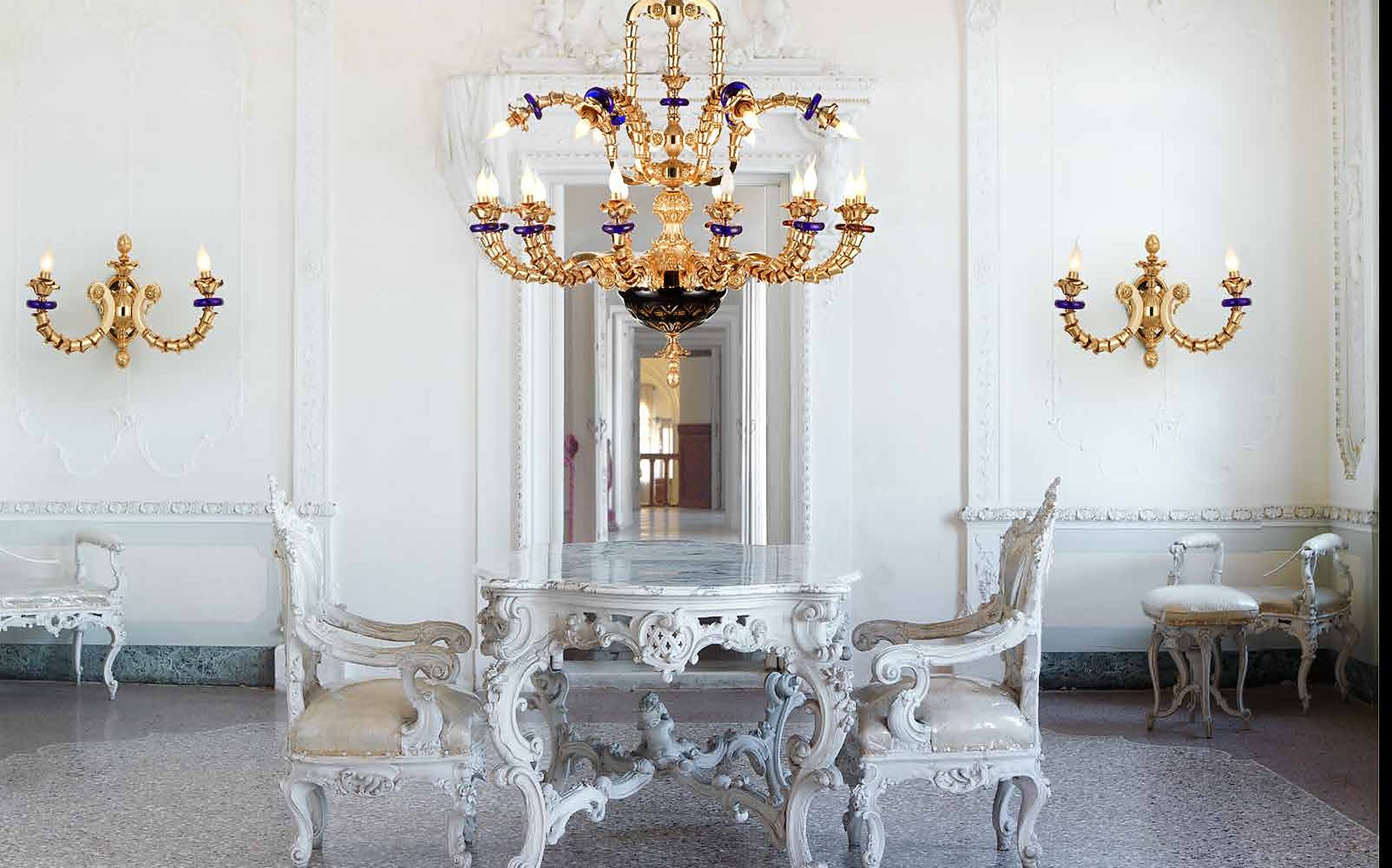 I Biagi Interiors dining room with gold chandelier I Biagi Interiors dining room with gold chandelier – Italian luxury furniture