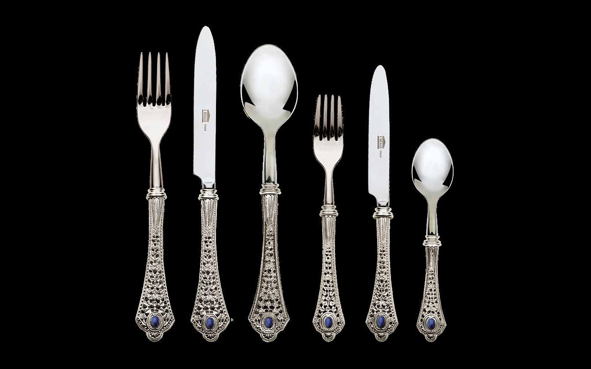 I Biagi Kings Table cutlery set with sapphire details I Biagi Kings Table cutlery set with sapphire details – Italian luxury crystal and gold