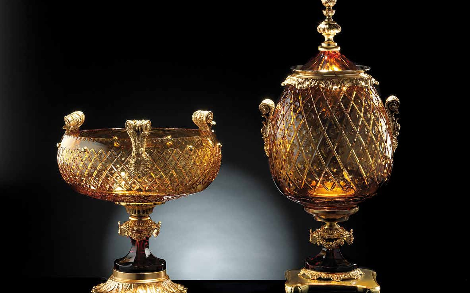 I Biagi Renaissance Second Edition amber crystal centrepiece and lidded urn I Biagi Renaissance Second Edition amber crystal centrepiece and lidded urn – Italian luxury crystal and gold