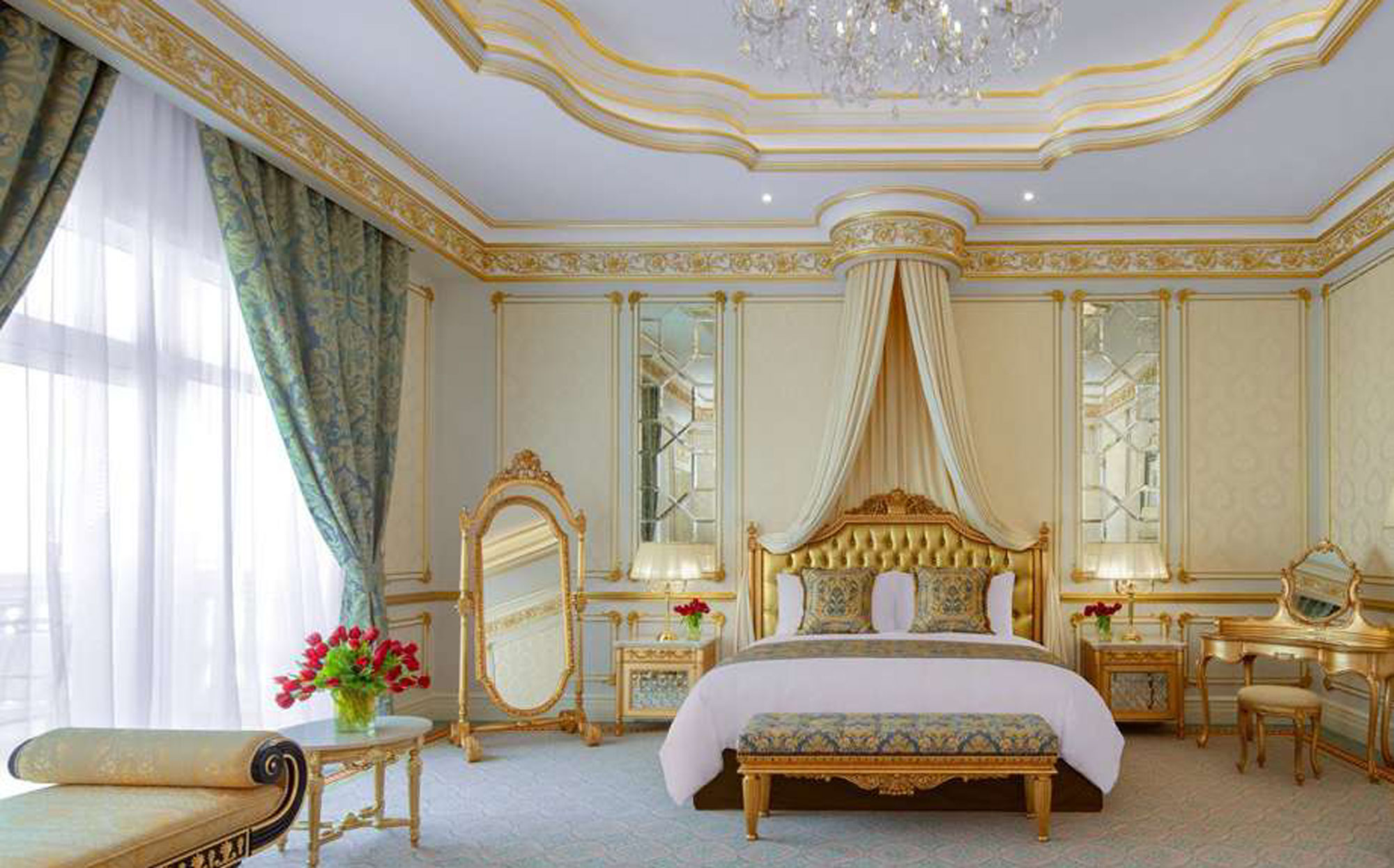 Роскошный интерьер отеля Raffles The Palm Dubai с классической итальянской мебелью от Франческо Молона | 101domus