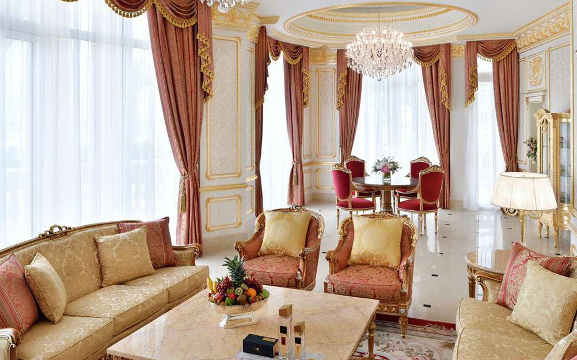 Роскошный интерьер отеля Raffles The Palm Dubai с классической итальянской мебелью от Франческо Молона | 101domus