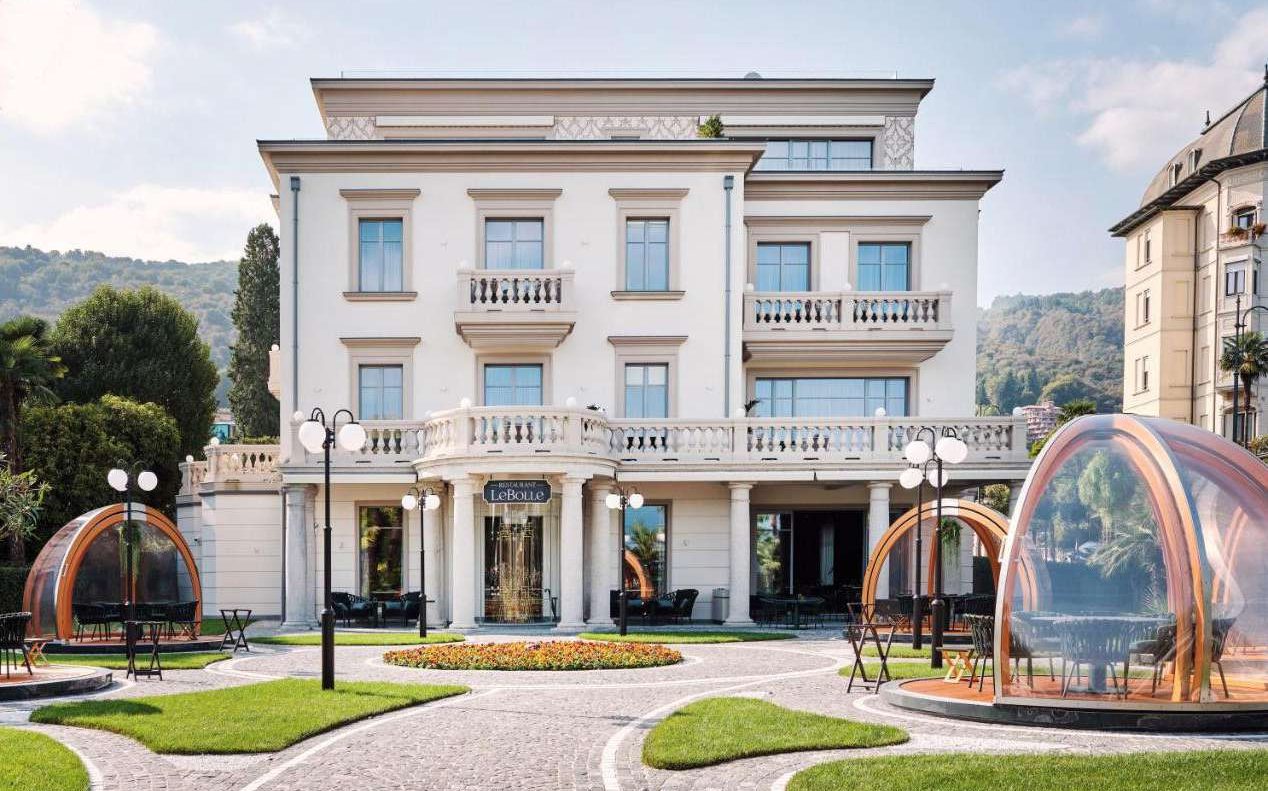 Neoclassical facade and garden of the historic villa, Boutique Hotel Stresa, Lake Maggiore | 101domus