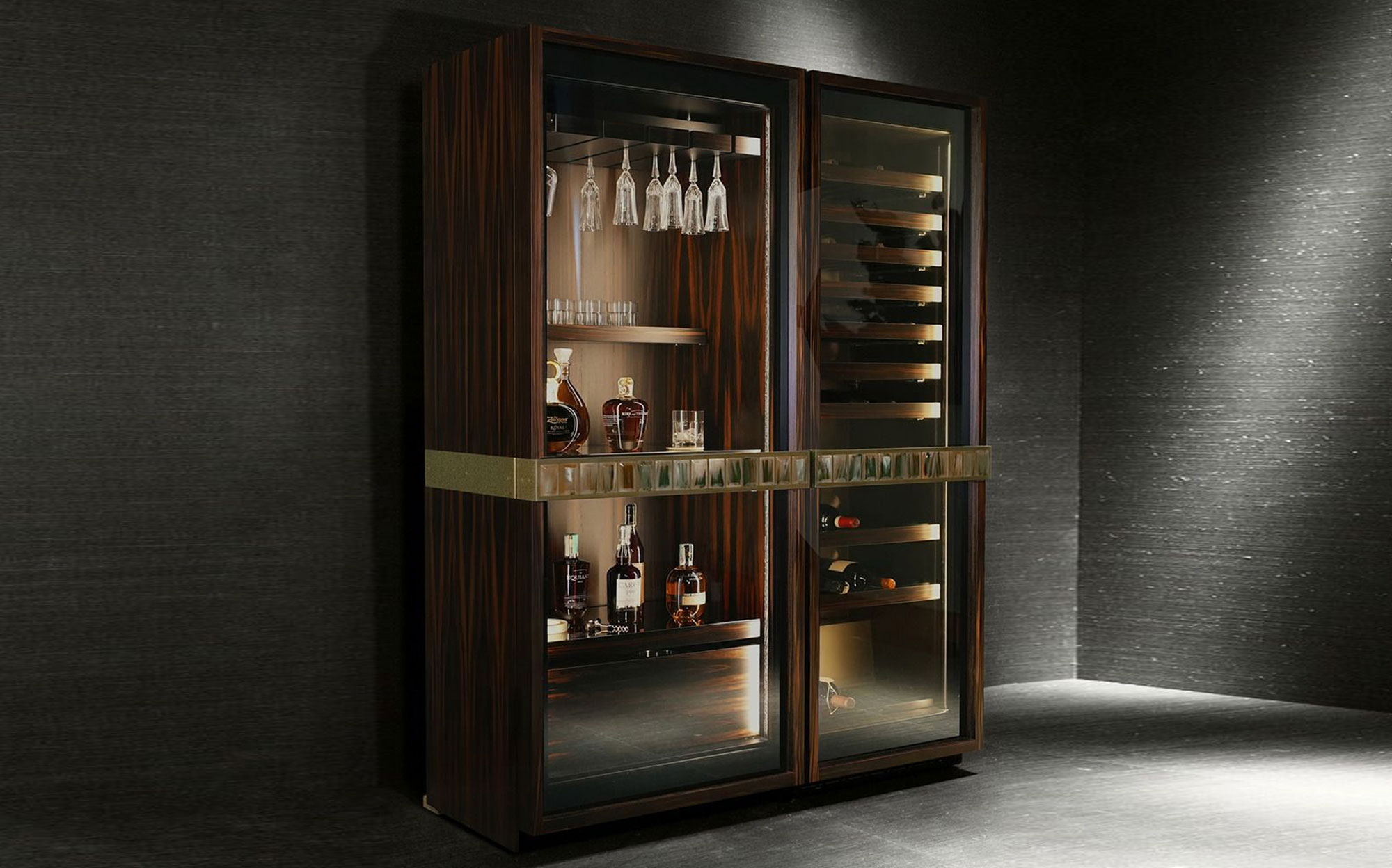 Luxury Italian Bar Cabinets: The New Living Room Statement
