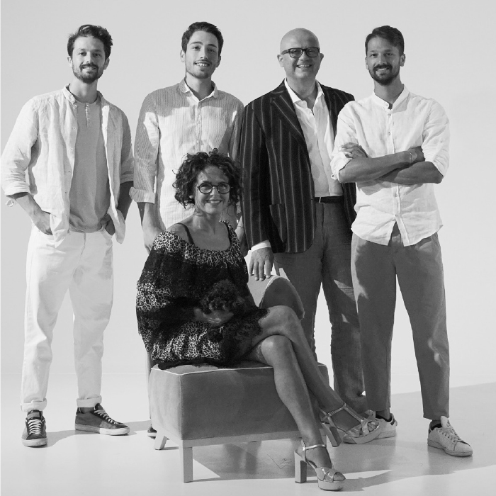 Mantellassi 1926 – Luxury sofas and furniture Made in Tuscany on 101Domus
