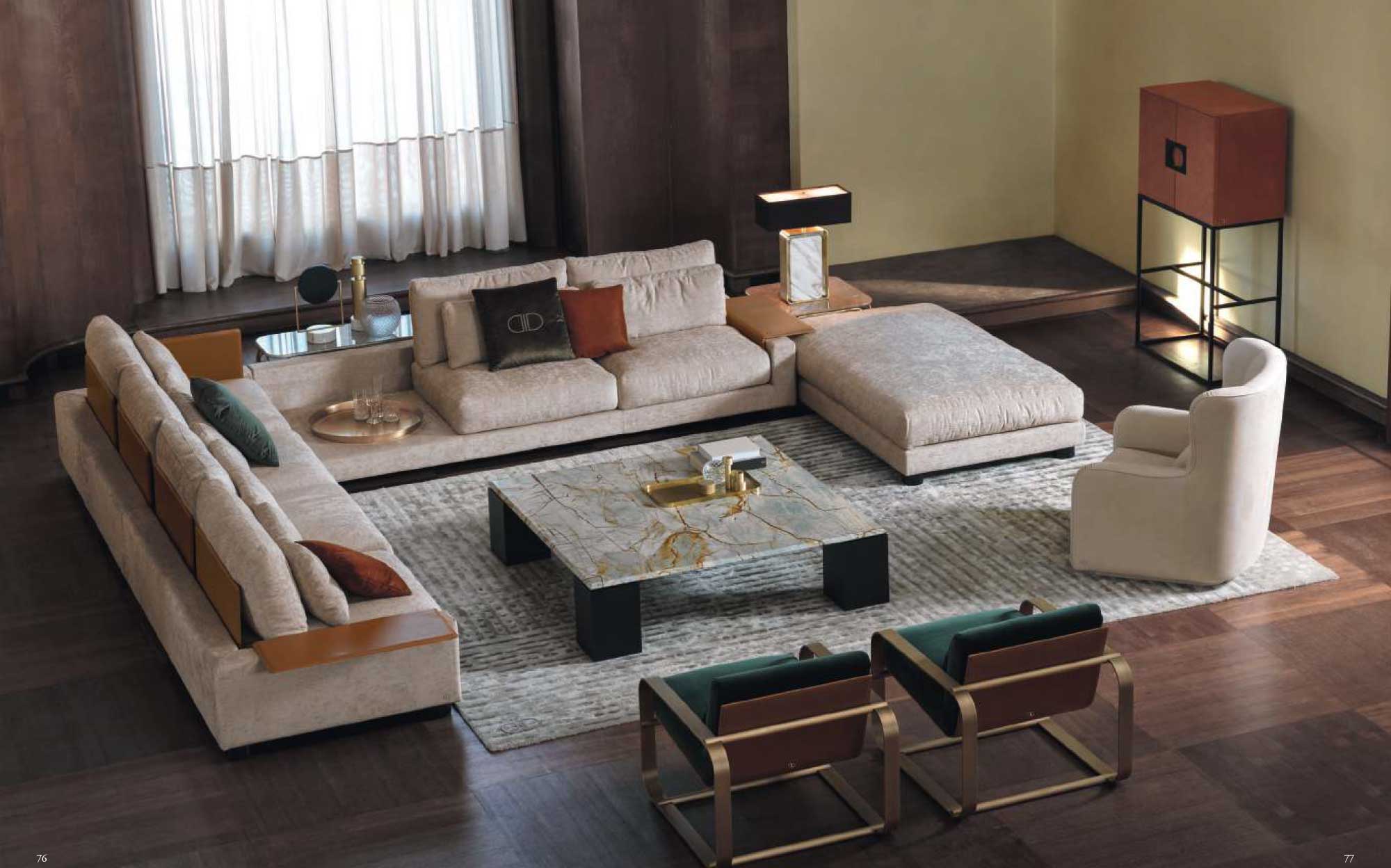 Daytona Home – Роскошная гостиная с мраморным столом и модульным диваном на 101Domus Гостиная Daytona Home с модульным диваном и современным журнальным столом из мрамора